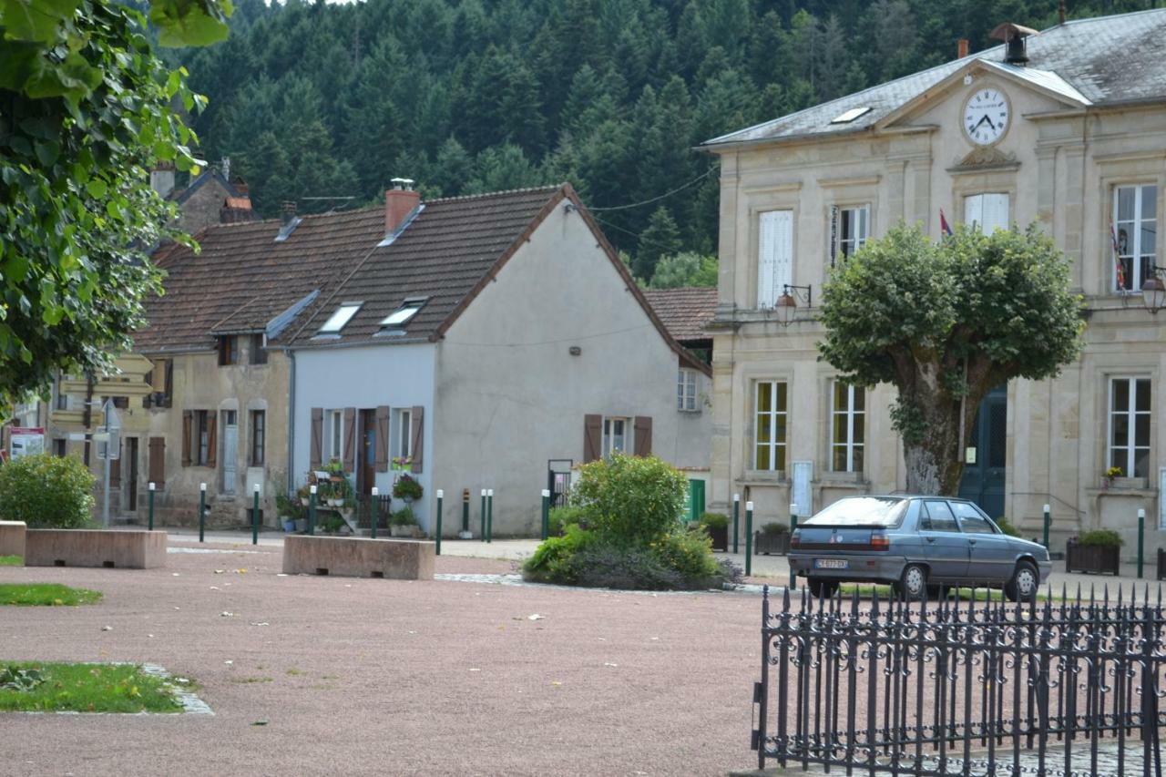 Appartement Passe Partout Lucenay-l'Eveque Exterior foto